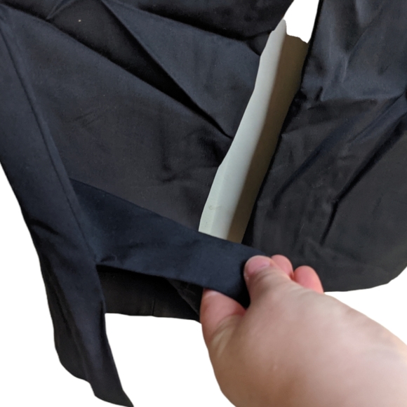 Ann Taylor LOFT Petites Black Capri Pants, Size 4P 🖤👖 - Picture 5 of 7